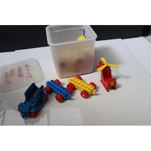 183 - A large collection of Lego to include set 6380 Ambulance Station, 6372 Cottage, 6501 Black Car, 6522... 