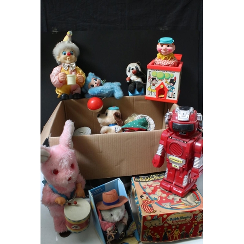 227 - Group of mixed toys to include Fisher Price Jack In The Box, boxed Jumbo The Bubble Blowing Elephant... 