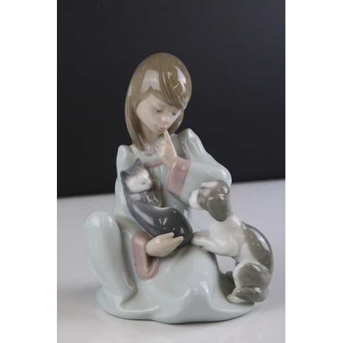 103 - Two Lladro Figure Groups - Sleepy Kitten 5640 and Joy in a Basket 5595