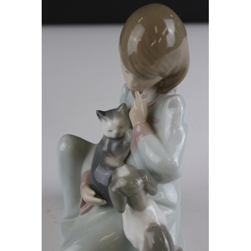 103 - Two Lladro Figure Groups - Sleepy Kitten 5640 and Joy in a Basket 5595