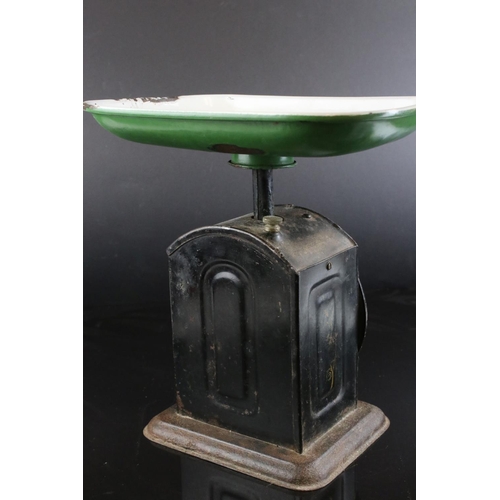 55 - Advertising - Early 20th century set of Homepride Self Raising Flour Kitchen Scales with Enamel Pan ... 