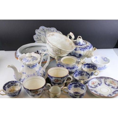 61 - A quantity of 19th blue and white china to include Grainger Worcester part tea set (af), Ironstone G... 