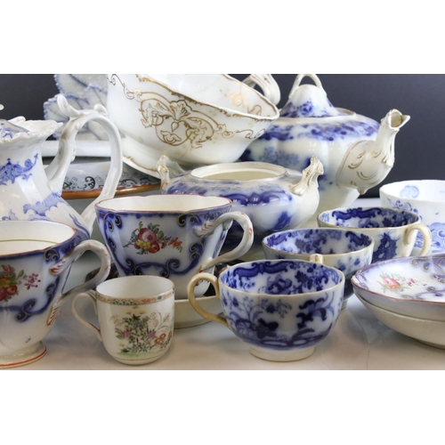 61 - A quantity of 19th blue and white china to include Grainger Worcester part tea set (af), Ironstone G... 