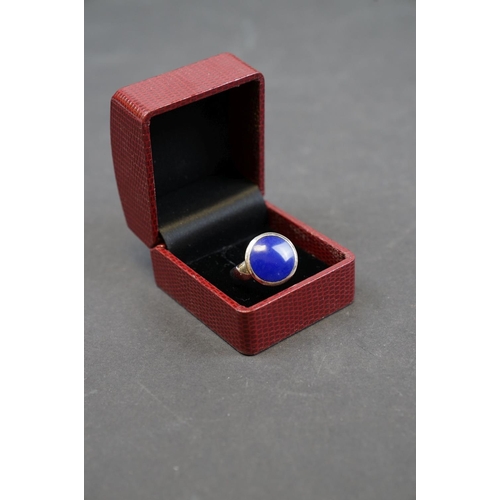 226 - Silver gents ring set with lapis lazuli, stamped 925