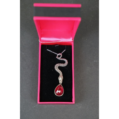 259 - Silver pendant necklace in the form of a snake, stamped 925