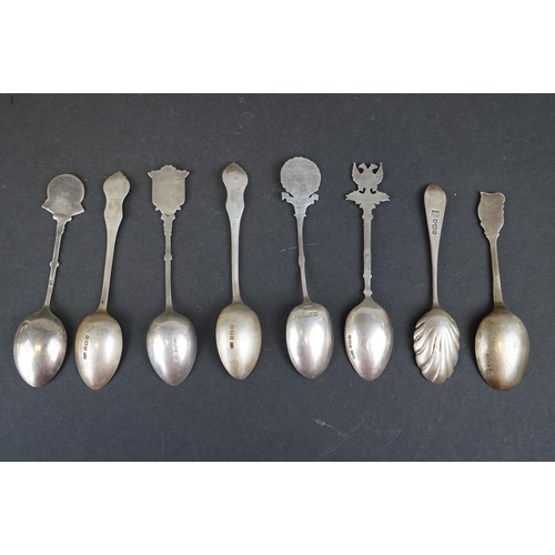 360 - A small collection of fully hallmarked sterling silver tea spoons.