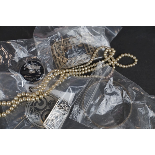 350 - A collection of mainly vintage costume jewellery to include some silver examples.