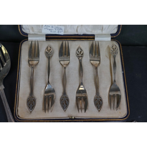 353 - A collection of sterling silver and silver plated cutlery to include a cased set of fully hallmarked... 