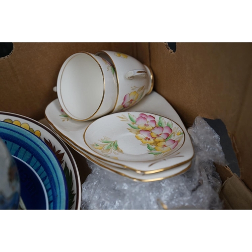 460 - A box of mixed ceramics to include a Cinque Ports Pottery Ltd part tea set.