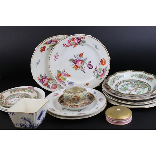 602 - A quantity of antique ceramics to include floral decorated Duesbury Derby cabinet plates, Minton pin... 