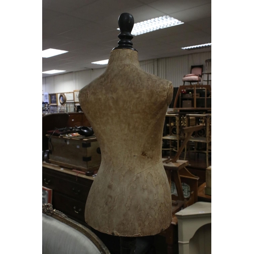 524 - A antique Victorian chlid's mannequin, approx 125cm in height.