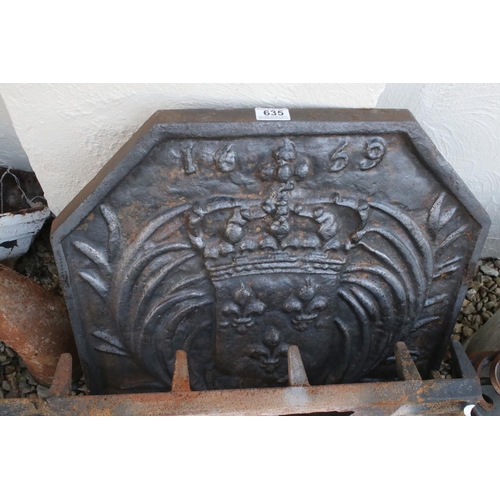 635 - Antique Cast Iron Fire Back with date 1659, (20th Century recast) 59cms x 58cms together with an Iro... 