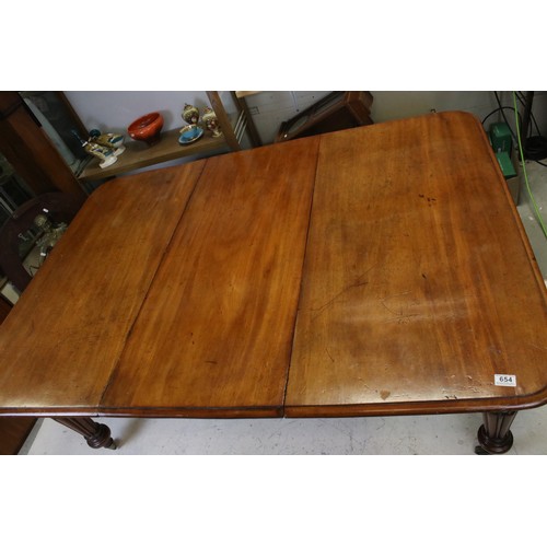 654 - 19th century Mahogany Extending Dining Table, with two additional leaves, raised on turned and flute... 