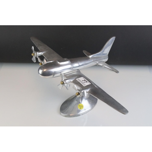 77 - Vintage cast alloy model of a bomber plane