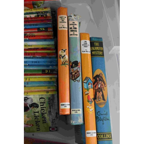 72 - A large collection of vintage children's books to include Enid Blyton and a quantity of Ladybird boo... 