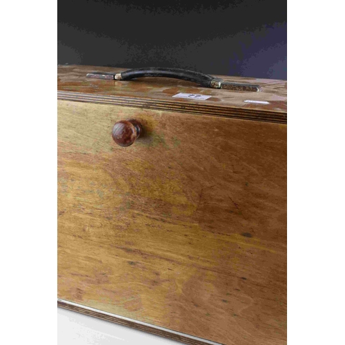 77 - A vintage wooden portable collectors cabinet with 5 internal drawers of various sizes.