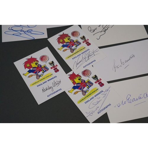 185 - Sport autographs - 16 cards individually signed by various sportsmen, most with names annotated to r... 