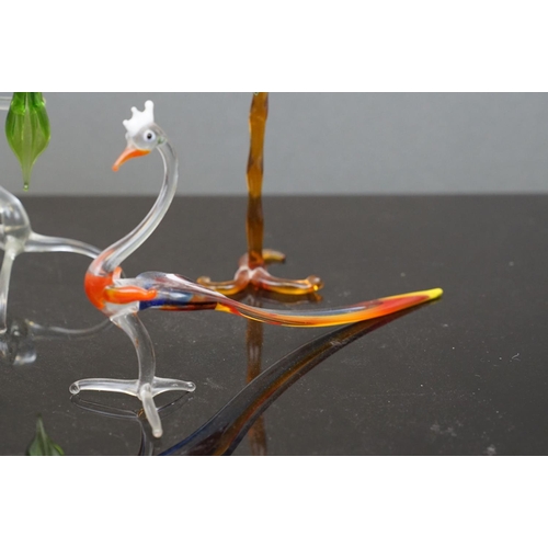 376 - A quantity of vintage Murano glass animals to include birds and butterflies.