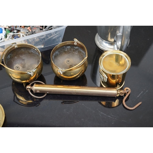 378 - Group of collectables to include Walker & Hall tankard, Peerage Brass items, four pocket spring scal... 