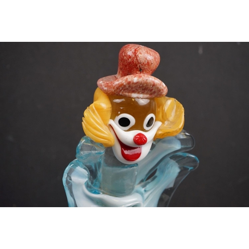 463 - A Murano glass clown figure together with a Murano pink glass dove.