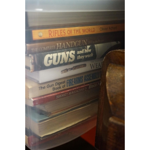 562 - A collection of reference books relating to guns and rifles.