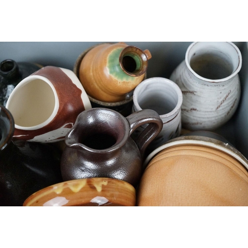 563 - Large quantity of studio pottery (2 boxes)