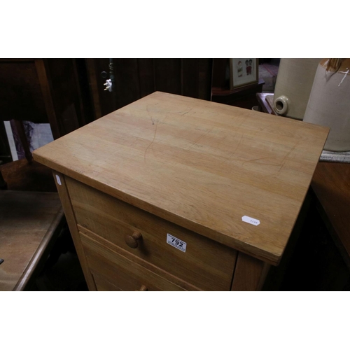 792 - Modern Oak Chest of Six Short Drawers, 50cms wide x 121cms high