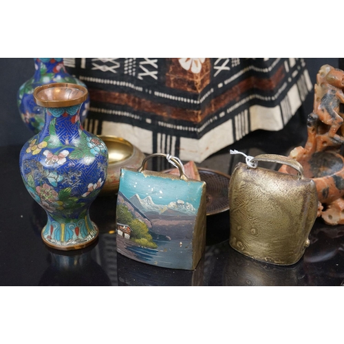 617 - A group of mixed collectables to include Chinese soapstone brush pots and cloisonné vases.