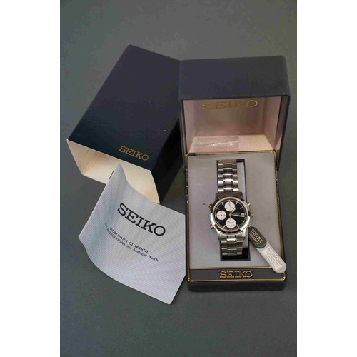 256 - A Seiko quartz Chronograph, alarm calendar watch, Ref.SDW289P, complete with box.