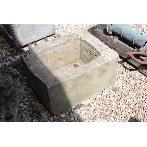 699 - A reconstituted stone planter, measures approx 56cm x 43cm.