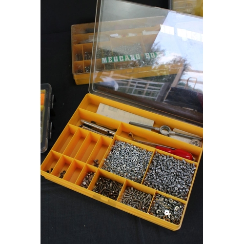 237 - Eleven plastic container trays of metal & plastic construction accessories, to include Meccano & Sto... 