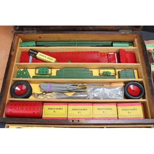 184 - Mid 20th C Meccano No 9 set in wooden Meccano box appearing to be complete with original crocodile d... 