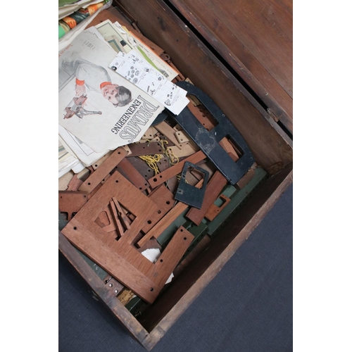 186 - Large wooden fitted box containing mid 20th C metal and wooden construction accessories to include M... 