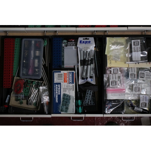 209 - Bisley 15 drawer cabinet containing various small Marklin and construction accessories,l screws, pul... 