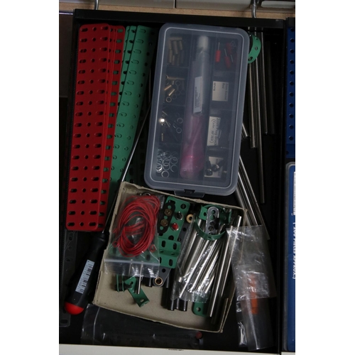 209 - Bisley 15 drawer cabinet containing various small Marklin and construction accessories,l screws, pul... 