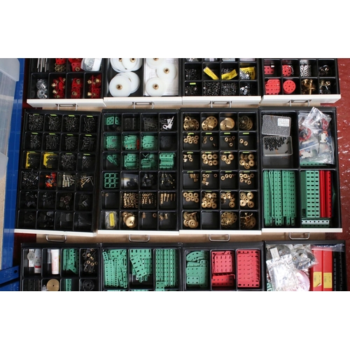 209 - Bisley 15 drawer cabinet containing various small Marklin and construction accessories,l screws, pul... 