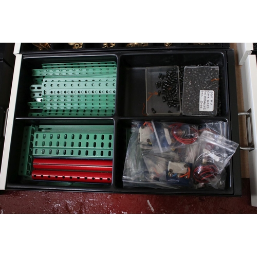 209 - Bisley 15 drawer cabinet containing various small Marklin and construction accessories,l screws, pul... 