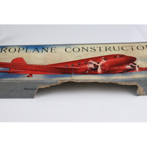 275 - Boxed Aeroplane Outfit No OO in an unbuilt condition, unchecked but appears gd, rusting, tear to box