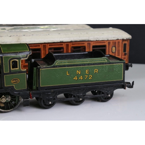 121a - Boxed Bing clockwork Flying Scotsman Train Set with clockwork 4-6-0 locomotive 4472 