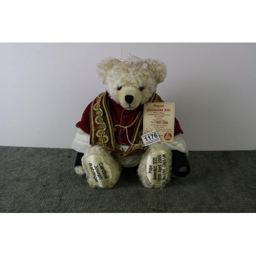 1176 - Hermann limited edition Papst Benedikt XVI teddy bear, 92 of 265, with original tag and growler