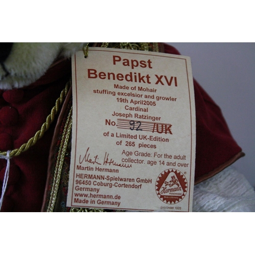 1176 - Hermann limited edition Papst Benedikt XVI teddy bear, 92 of 265, with original tag and growler