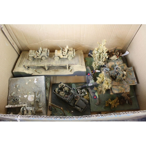 291 - Large collection of Games Workshop Warhammer and Warhammer 40K plastic and metal models to include C... 