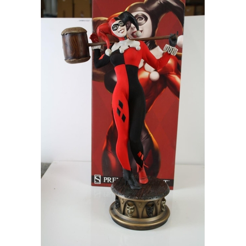 1018 - Boxed Sideshow Collectibles DC Comics Harley Quinn limited edition premium format figure, nunbered 1... 