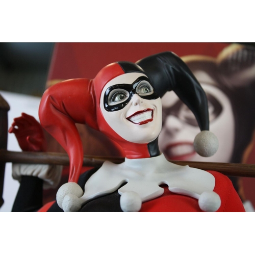 1018 - Boxed Sideshow Collectibles DC Comics Harley Quinn limited edition premium format figure, nunbered 1... 