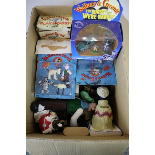 1182A - Collection of Aardman Animation Wallace and Gromit boxed and loose collectables, to include 4 x Wesc... 