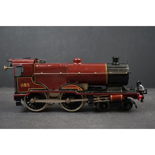 132 - Hornby O gauge clockwork 4-4-0 1185 LMS locomotive in excellent condition