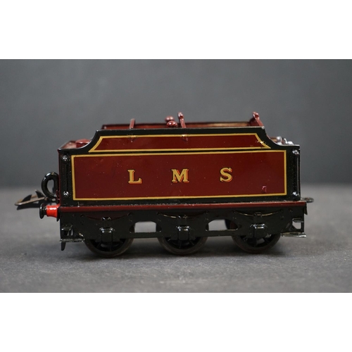 132 - Hornby O gauge clockwork 4-4-0 1185 LMS locomotive in excellent condition