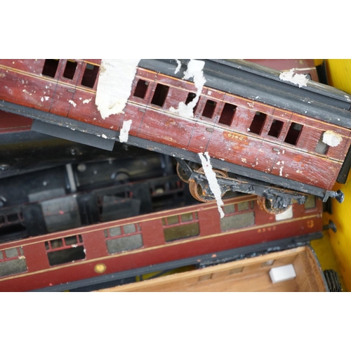 136 - Six O gauge kit built coaches to include plastic and wooden examples, condition varies with some par... 