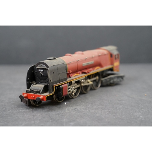 43 - Four boxed OO gauge locomotives to include 3 x Hornby (R2248 Super Deetail BR 2-10-0 Class 9F Locomo... 