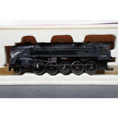 43 - Four boxed OO gauge locomotives to include 3 x Hornby (R2248 Super Deetail BR 2-10-0 Class 9F Locomo... 